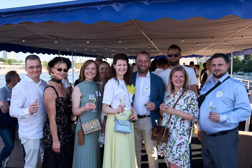 SSE Alumni River Party: Ежегодная встреча выпускников на теплоходе