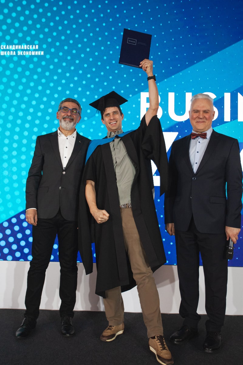 на выпускном Business Zoom 8 